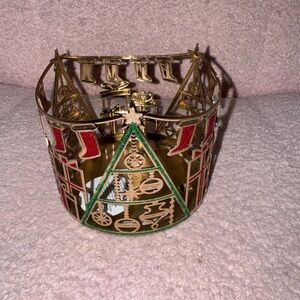 Bath & Body Works Gold and Red Holiday Candle Holder